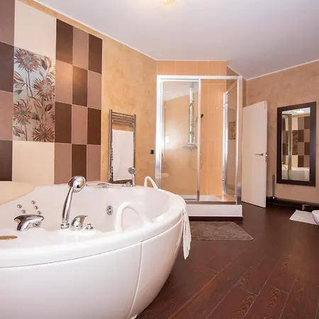 Ca Rossa Apartment *
